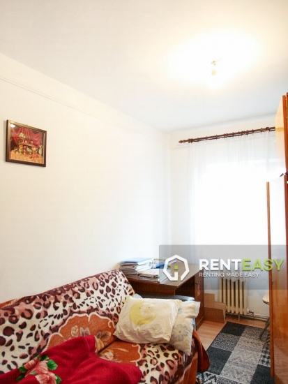 Apartament cu 3 camere in Pacurari de vanzare