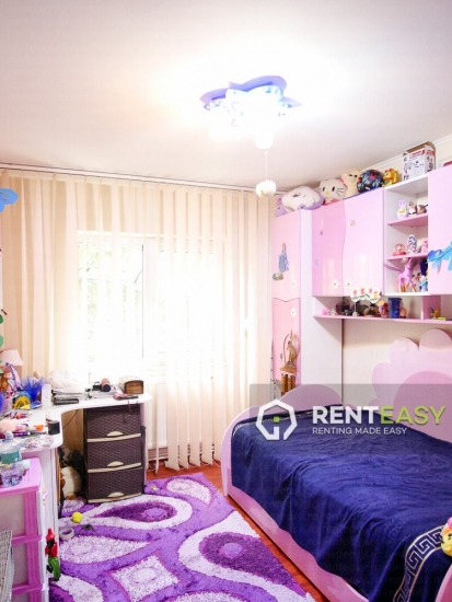 Apartament cu 3 camere de vanzare in Canta