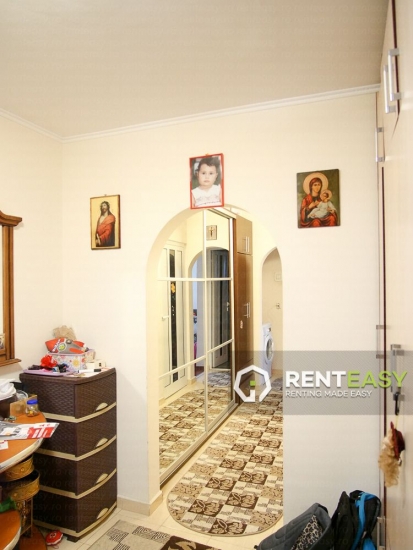 Apartament cu 3 camere de vanzare in Canta