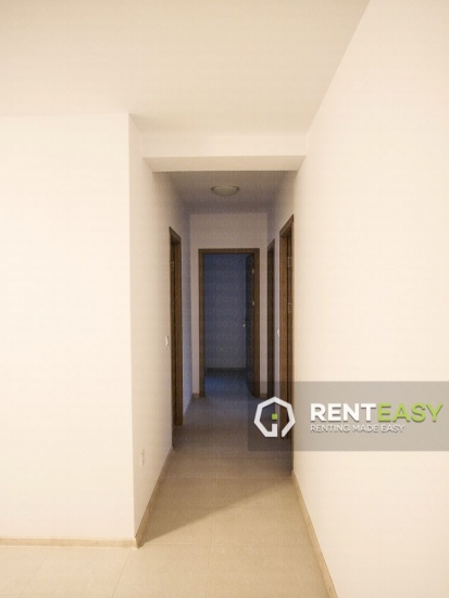 Apartament cu 6 camere pe 2 nivele, suprafata 120 mp, 2 bai, 1 bucatarie, 2 balcoane