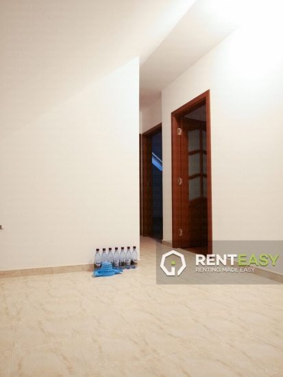 Apartament cu 6 camere pe 2 nivele, suprafata 120 mp, 2 bai, 1 bucatarie, 2 balcoane