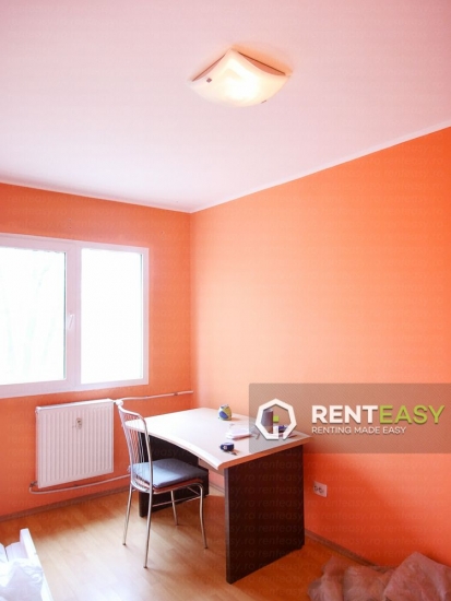 Apartament cu 3 camere de vanzare in zona Cantemir - Palas