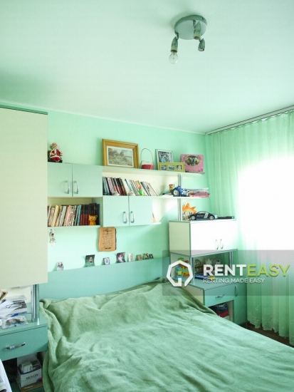 Apartament cu 3 camere de vanzare in zona Canta