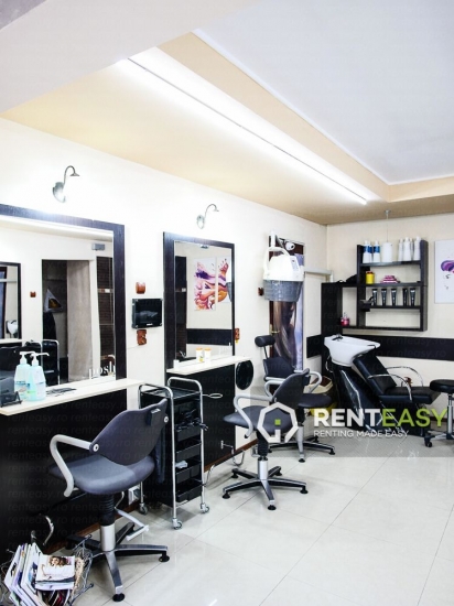 Spatiu comercial 100 mp de vanzare in Podu Ros