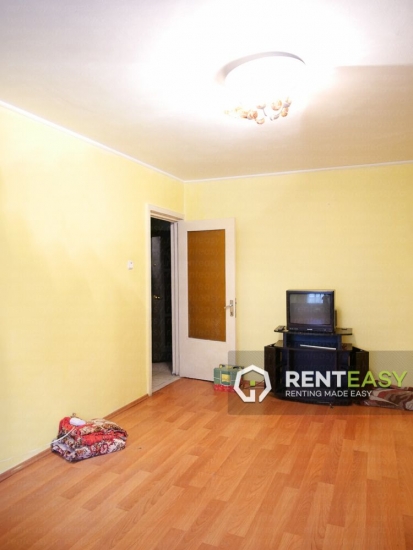 Apartament cu 3 camere in zona Canta de vanzare