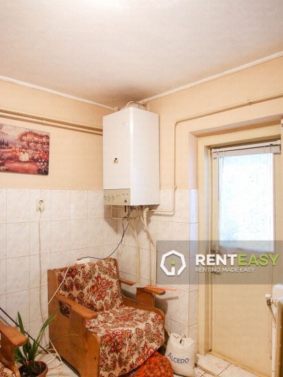 Apartament cu 3 camere in zona Canta de vanzare