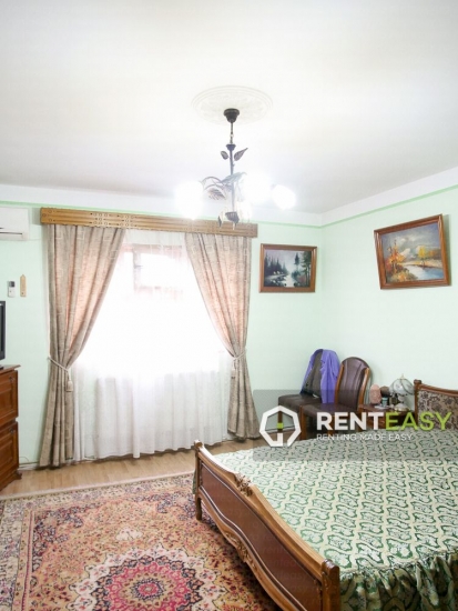 VIla 300 mp de vanzare in Visan