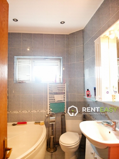 Apartament cu 3 camere de vanzare in zona Centru - UMF