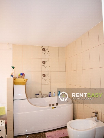 Vila cu 4 camere de vaznare in Bucium