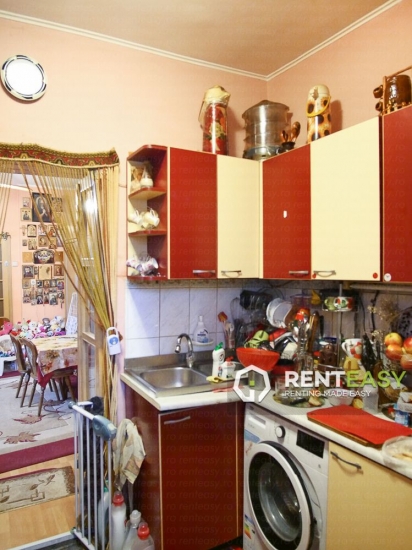 Apartament cu 2 Camere in Centru la Casa pentru Vanzare