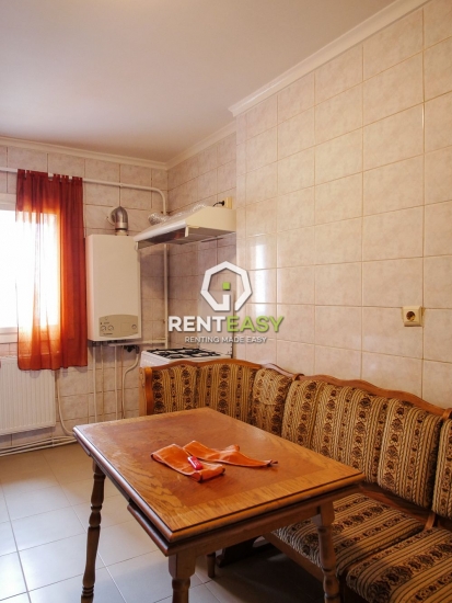 Apartament cu 4 camere de vanzare in Pacurari