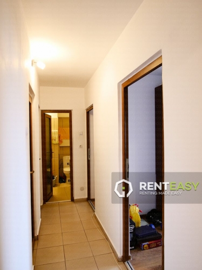 Apartament cu 3 Camere pentru Vanzare pe Stefan cel Mare
