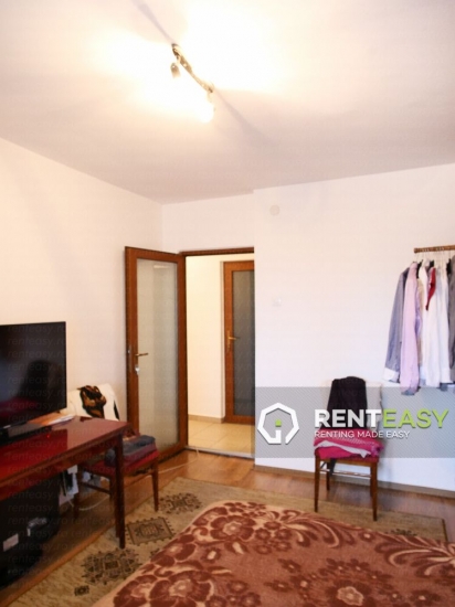 Apartament cu 3 Camere pentru Vanzare pe Stefan cel Mare