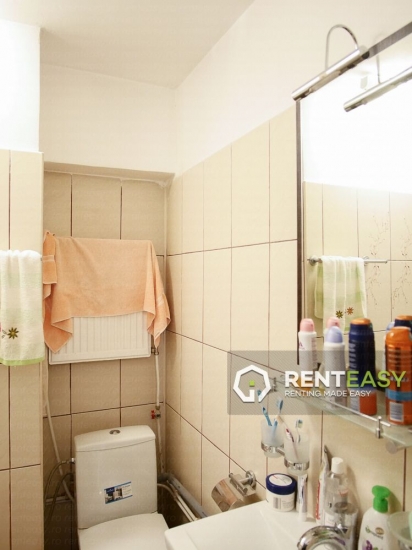 Apartament cu 3 Camere pentru Vanzare pe Stefan cel Mare