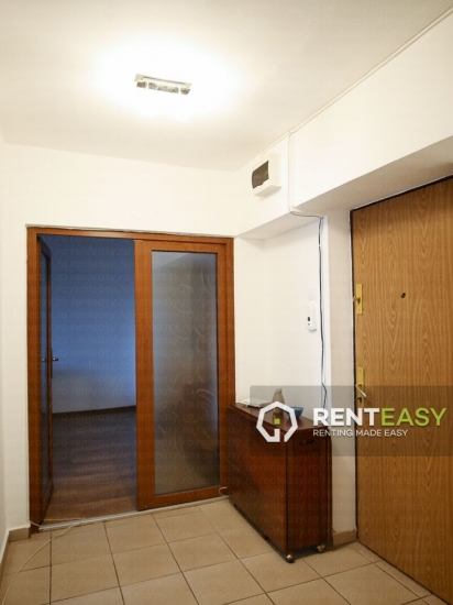 Apartament cu 3 Camere pentru Vanzare pe Stefan cel Mare