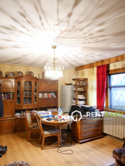 Vila 3 apartamente de vanzare in zona Mitropoliei