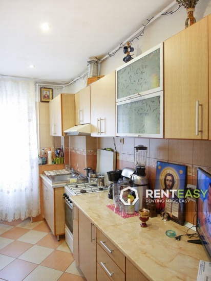 Apartament cu 3 Camere in zona Garii de Vanzare