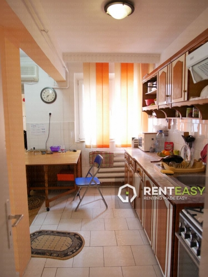 Apartament cu 3 camere de vanzare in Piata Unirii