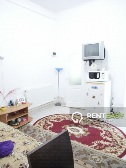 Apartament cu 4 camere la vila situat in zona Centrala