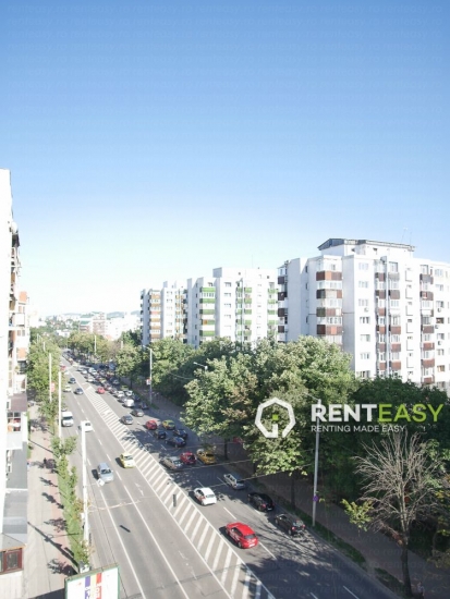 Apartament cu 3 camere de vanzare Independentei - UMF