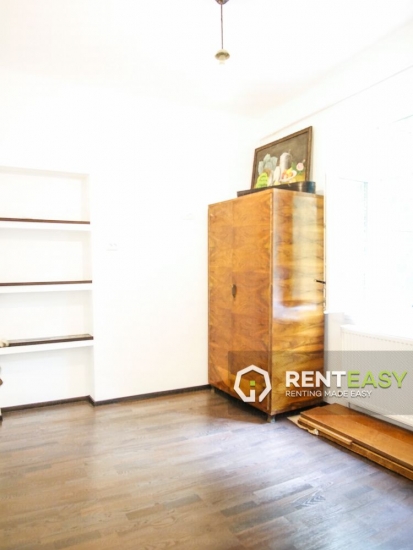 Apartament cu 3 camere de vanzare in Zona Centrala