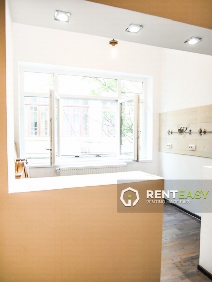 Apartament cu 3 camere de vanzare in Zona Centrala