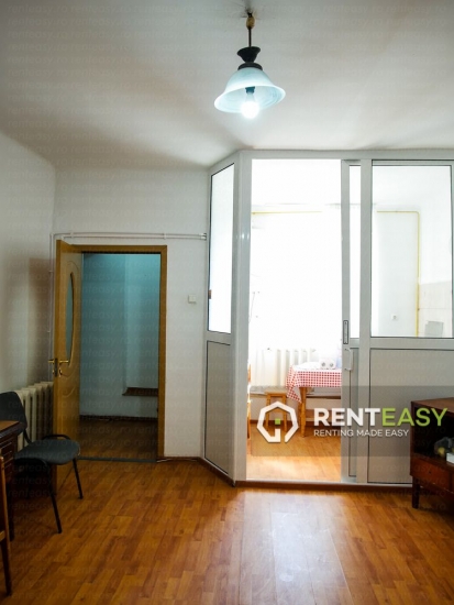 Apartament cu o camera de vanzare in zona Centrala