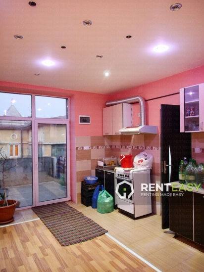 Etaj Vila pentru Vanzare in zona Targu Cucu