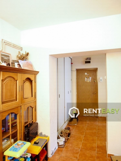 Apartament cu 4 camere de vanzare situat in Pacurari