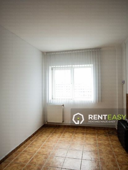 Apartament cu 4 camere de vanzare situat in zona Garii