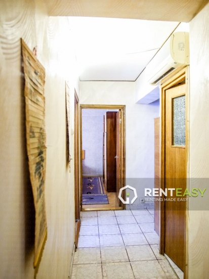 Apartament cu 3 camere de vanzare situat in Podu de Fier