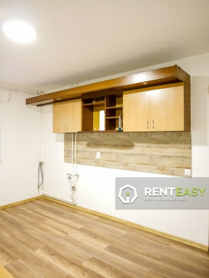 Casa cu 7 camere12 de vanzare situata in zona Tatarasi
