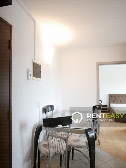 De vanzare!Apartament cu 4 camere situat pe Bulevardul Independentei