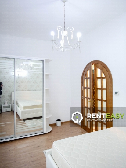 De vanzare!Apartament cu 2 camere langa UMF