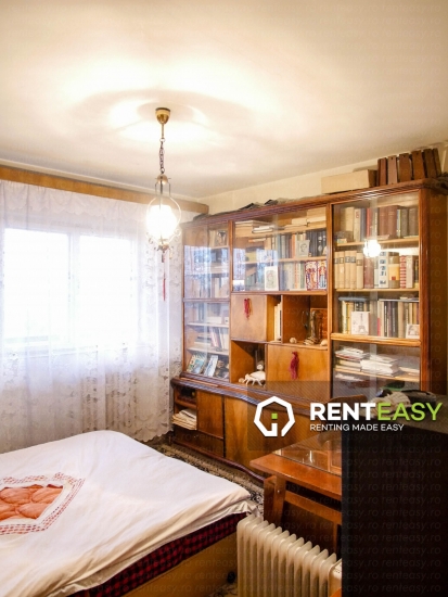 Apartament cu 4 camere de vanzare in zona Stefan cel Mare