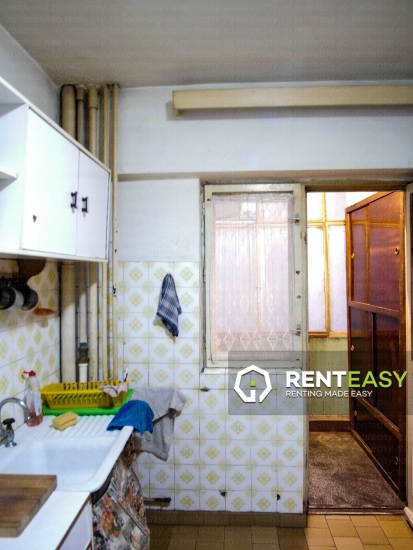 Apartament cu 4 camere de vanzare in zona Stefan cel Mare