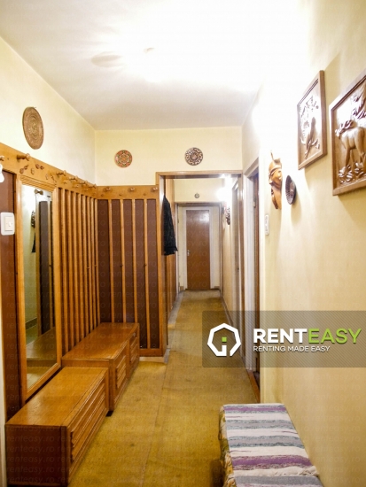 Apartament cu 4 camere de vanzare in zona Stefan cel Mare