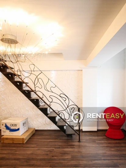 Apartament cu 3 camere de vanzare situat in zona Tatarasi