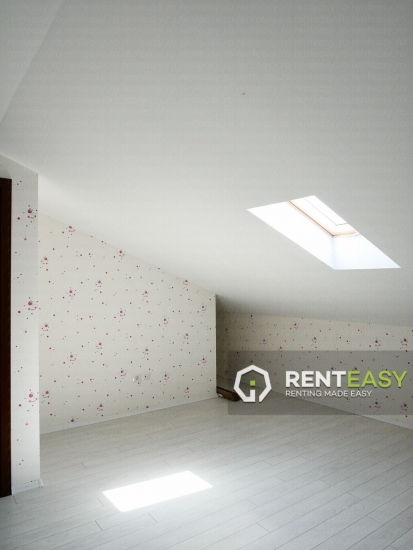 Apartament cu 3 camere de vanzare situat in zona Tatarasi