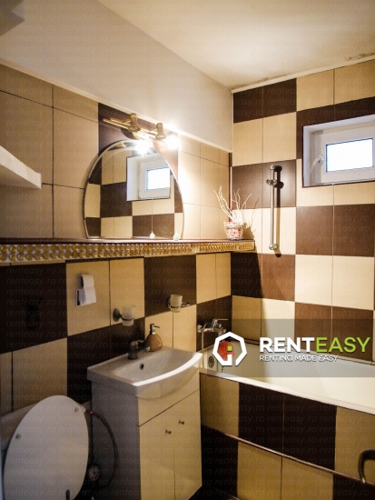 De vanzare!Apartament cu 2 camere decomandat situat in Piata Unirii