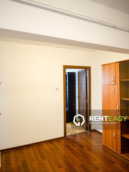 De vanzare!Apartament cu 2 camere decomandat situat in zona Stefan cel Mare