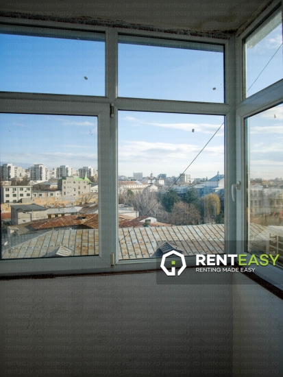 De vanzare!Apartament cu 2 camere decomandat situat in zona Stefan cel Mare
