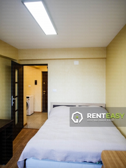 De vanzare!Apartament cu 3 camere situat pe Bulevardul Independentei