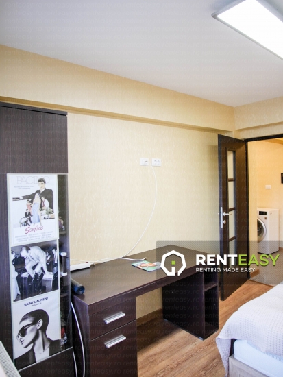 De vanzare!Apartament cu 3 camere situat pe Bulevardul Independentei