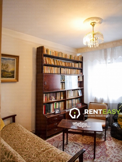 De vanzare!Apartament decomandat cu 3 camere situat in zona Bulevardul Independentei