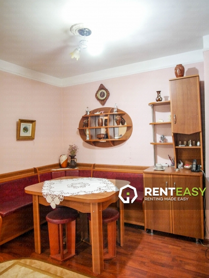De vanzare!Apartament decomandat cu 3 camere situat in zona Bulevardul Independentei