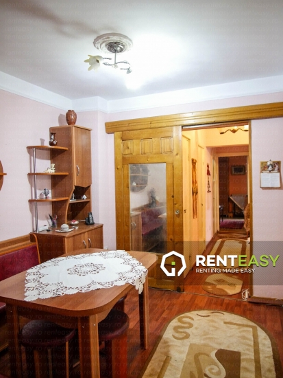 De vanzare!Apartament decomandat cu 3 camere situat in zona Bulevardul Independentei