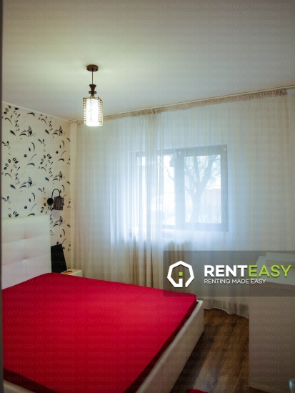 De vanzare!Apartament decomandat cu 3 camere situat in zona centrala