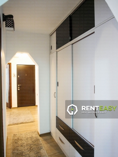 De vanzare!Apartament decomandat cu 3 camere situat in zona centrala