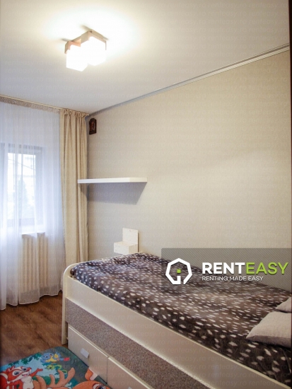 De vanzare!Apartament decomandat cu 3 camere situat in zona centrala